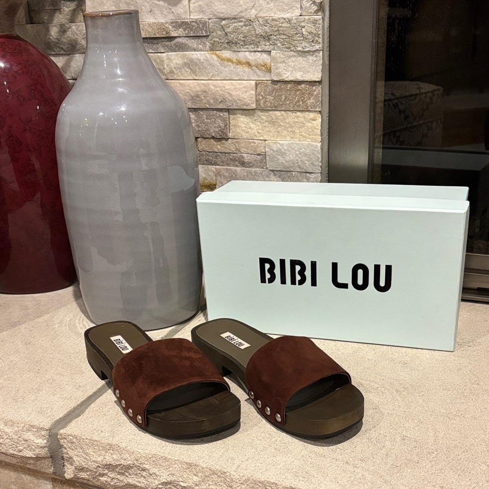 NIB Anthropologie Bibi Lou Marron Suede Grommet Wood Slides EU 39/US 8/8.5